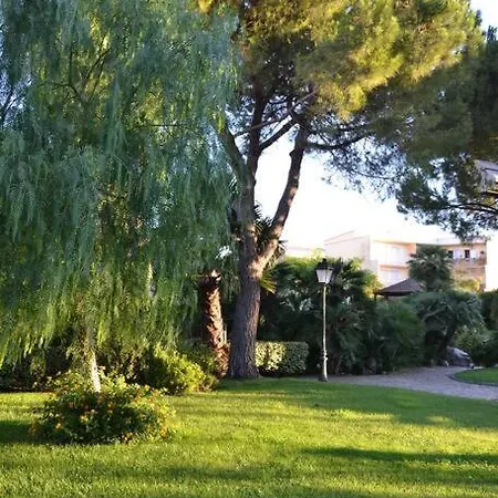 Pêcheur: F2 Climatisé Au Cœur Du Village. Apartamento *