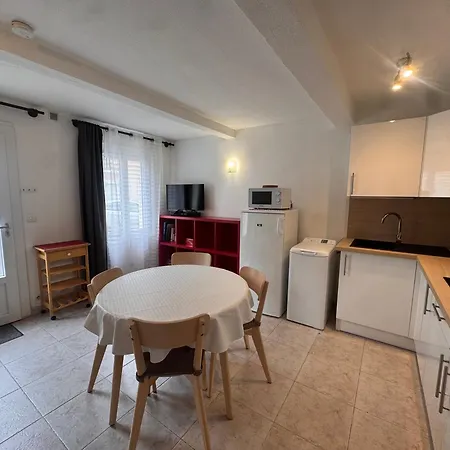 Au Coeur De Palavas, Maison De Pecheur Climatisee Et Pleine De Charme - 50m De La - Commerces&commodites - Laconciergeriebynina *