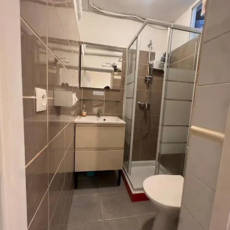 Au Coeur De Palavas, Maison De Pecheur Climatisee Et Pleine De Charme - 50m De La - Commerces&commodites - Laconciergeriebynina Lejlighed